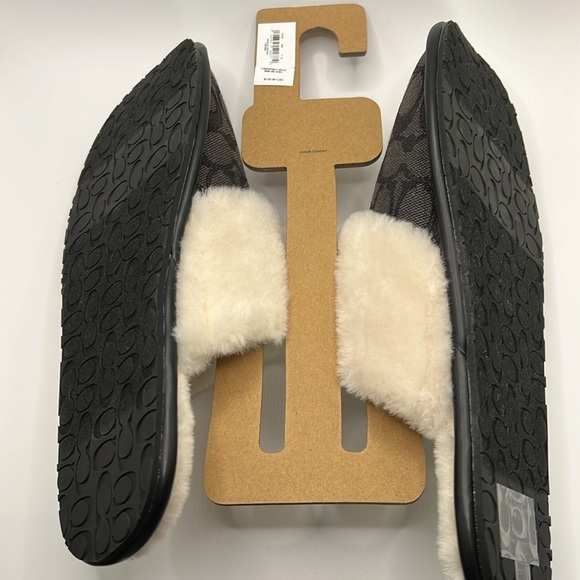 Coach NWT size 7 slippers retail $98 classic C logo EUR 37.5 - Picture 4 of 5
